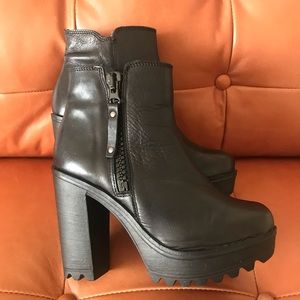 Steve Madden Genuine Leather Lug Sole Platforms